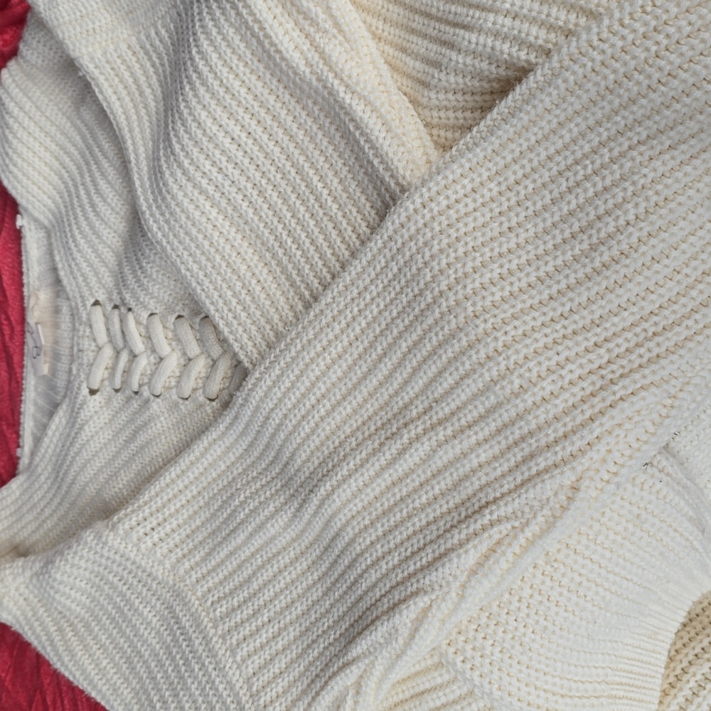 Jessica Simpson sweater - Picture 2 of 2